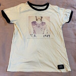 Taylor Swift 1989 Concert Tee